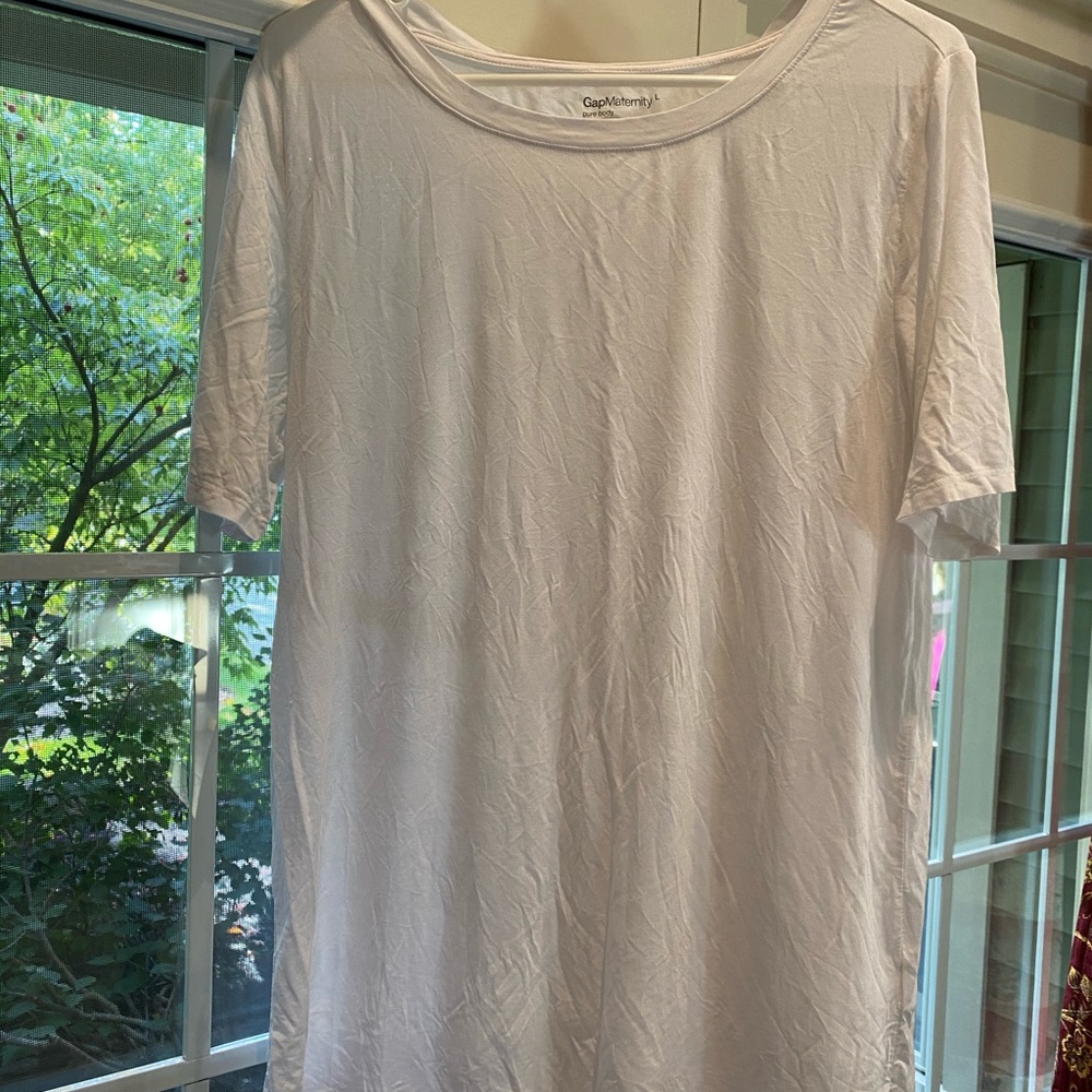White maternity t shirt